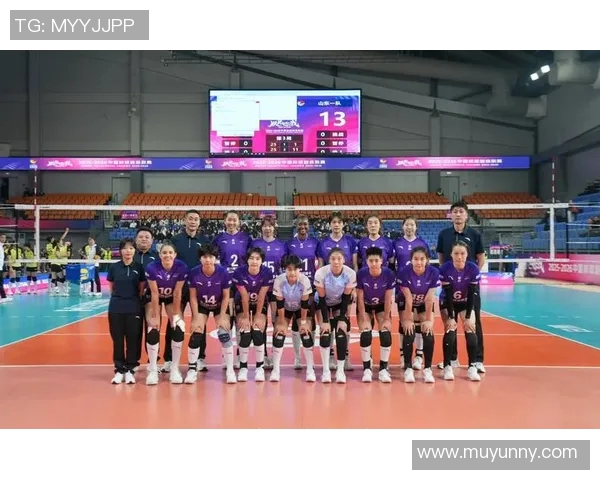 中国女排天津与上海巅峰对决展现女排精神与团队力量的精彩较量 中国女排天津与上海巅峰对决展现女排精神与团队力量的精彩较量