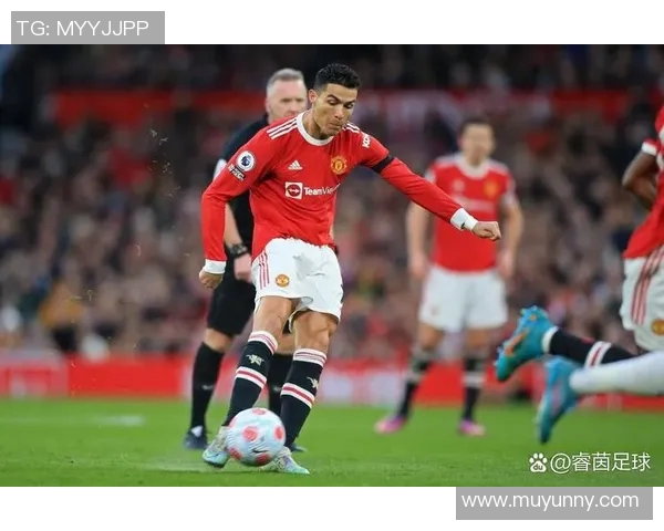 坎塞洛：从边缘球员到世界顶级后卫的华丽蜕变与足球生涯回顾