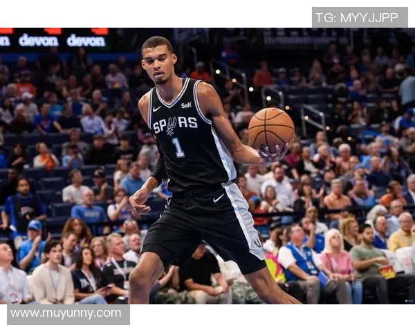 文班亚马新秀表现惊艳场均20分10篮板3盖帽领跑全联盟 文班亚马新秀表现惊艳场均20分10篮板3盖帽领跑全联盟