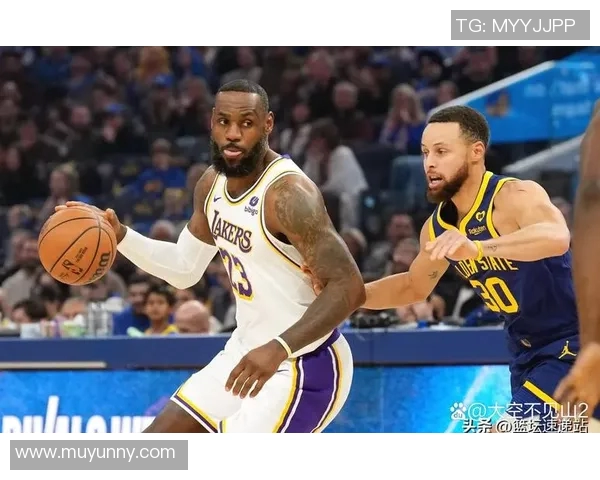 2018年勇士与活塞激战回顾：一场精彩的篮球对决与战术较量