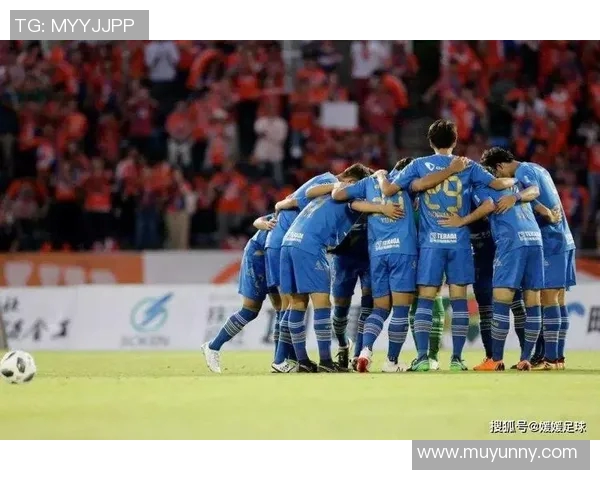 京都球队对决冈山绿鸡展现精彩足球盛宴引发球迷热情期待