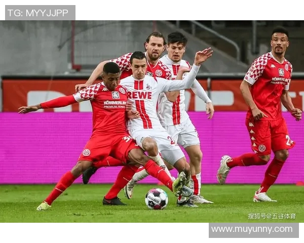 德乙焦点战科隆迎战波鸿双方争夺关键三分的精彩对决 德乙焦点战科隆迎战波鸿双方争夺关键三分的精彩对决