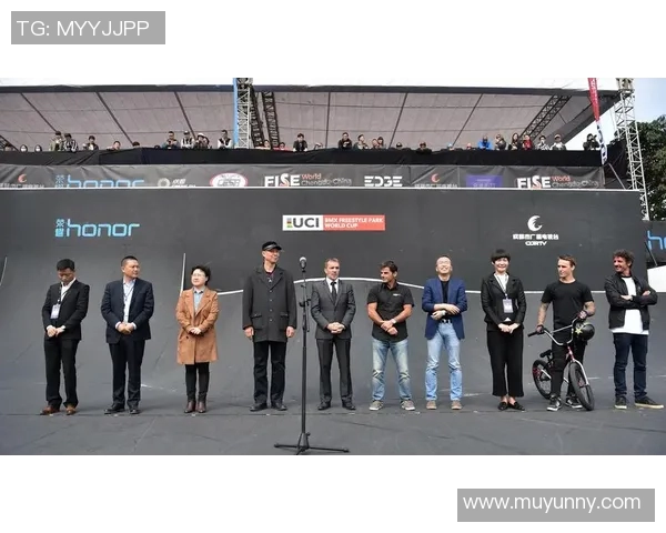 成都极限运动队边路渗透的成功与不足分析及未来发展方向探讨