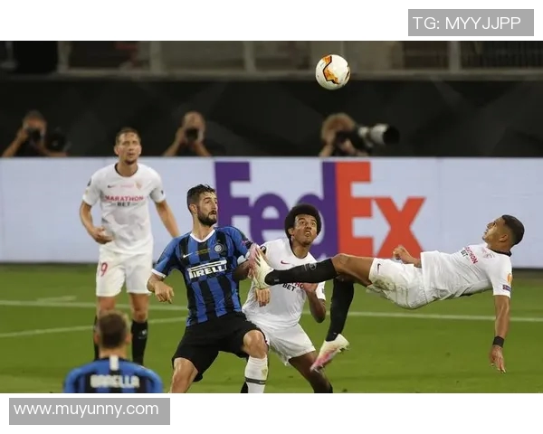 熊本深红与金泽塞维的激烈对决展现足球魅力与团队精神的巅峰较量