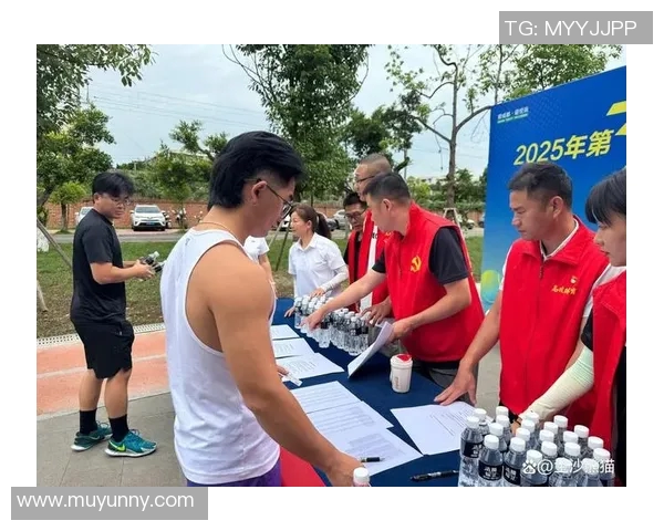 成都网球队技术排名创新高引发关注助力青少年网球发展